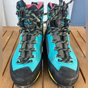 Scarpa Women’s Mountaineering Boots Size EU 38